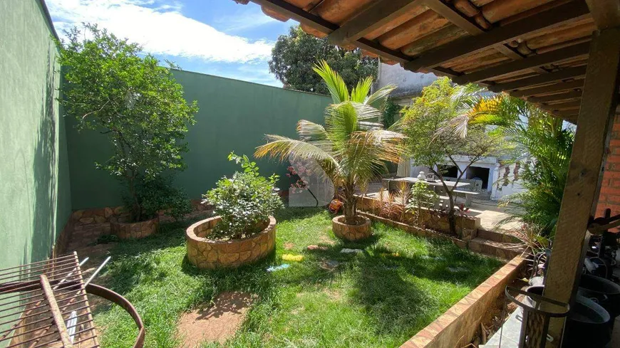 Foto 1 de Casa com 2 Quartos à venda, 280m² em Industrial São Luiz, Contagem