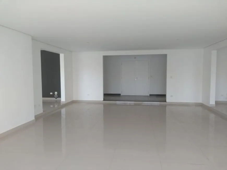 Foto 1 de Apartamento com 4 Quartos para venda ou aluguel, 240m² em Santo Amaro, São Paulo