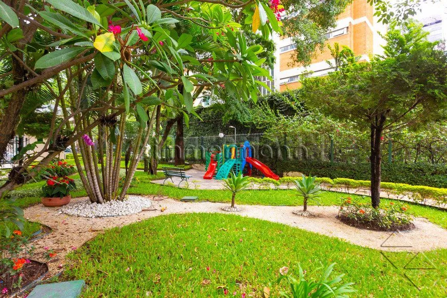 Foto 1 de Apartamento com 3 Quartos à venda, 151m² em Jardim América, São Paulo