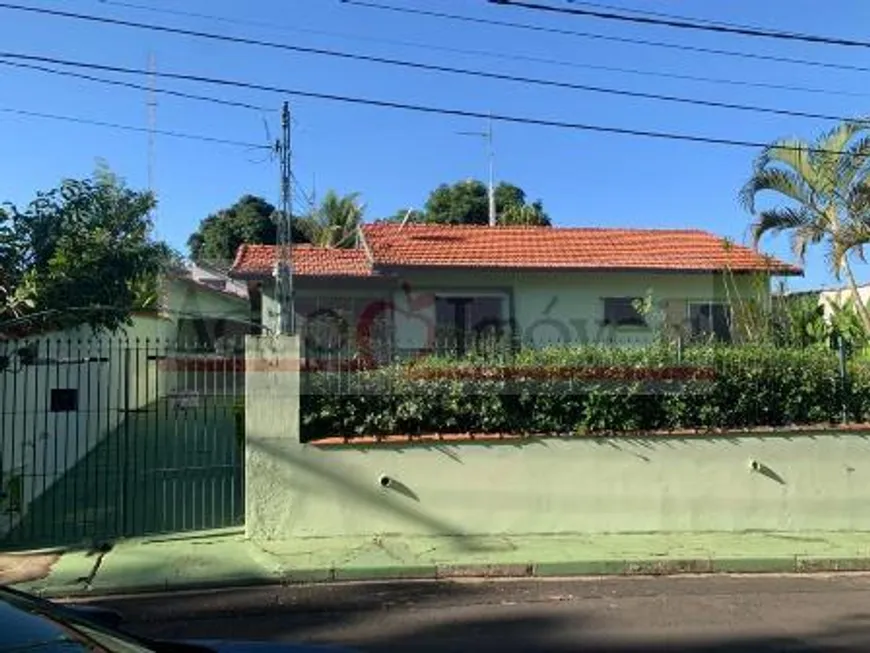 Foto 1 de Casa com 3 Quartos à venda, 160m² em CENTRO, Águas de São Pedro