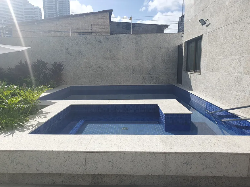 Foto 1 de Apartamento com 3 Quartos à venda, 63m² em Boa Viagem, Recife