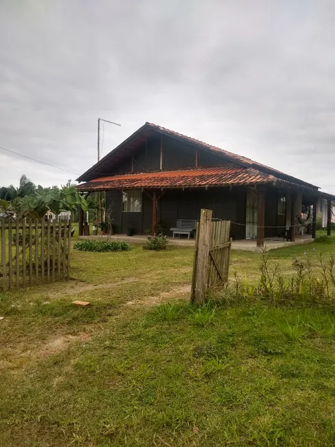 Foto 1 de Fazenda/Sítio com 3 Quartos à venda, 1324m² em Pinheiros, Balneário Barra do Sul