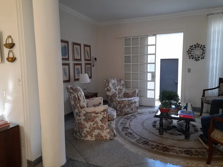 Foto 1 de Casa com 4 Quartos à venda, 374m² em Santa Lúcia, Belo Horizonte