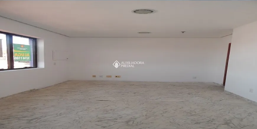 Foto 1 de Sala Comercial para alugar, 30m² em Menino Deus, Porto Alegre