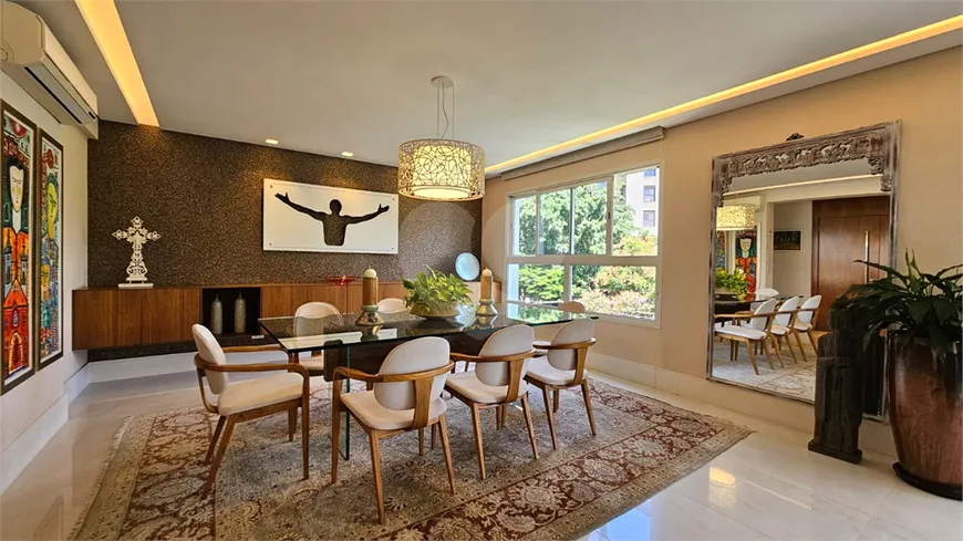 Foto 1 de Apartamento com 4 Quartos à venda, 324m² em Moema, São Paulo