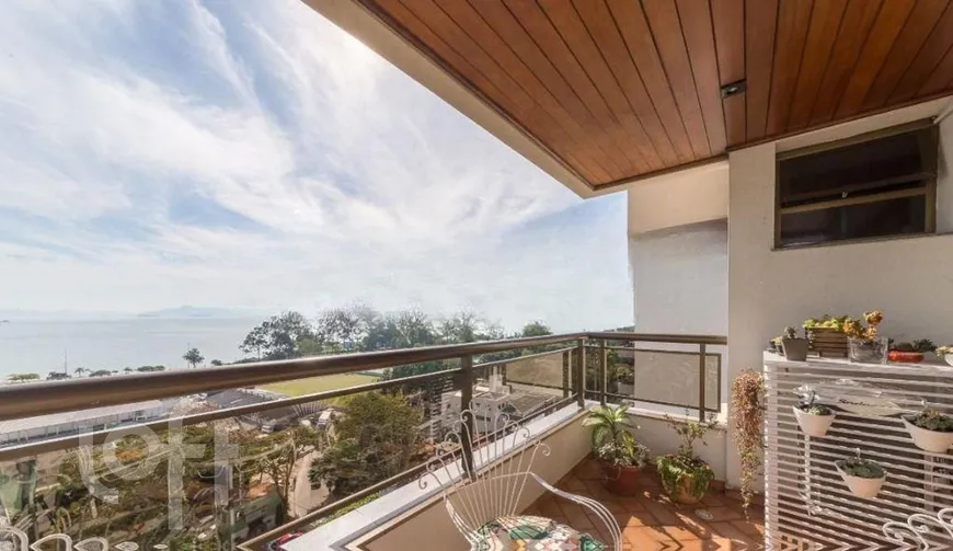 Foto 1 de Apartamento com 4 Quartos à venda, 204m² em Agronômica, Florianópolis