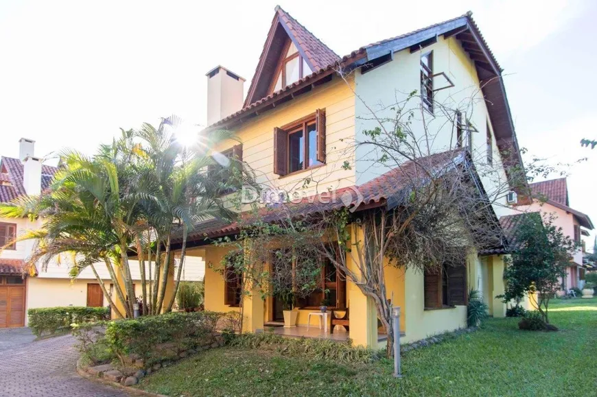 Foto 1 de Casa de Condomínio com 3 Quartos à venda, 133m² em Guarujá, Porto Alegre