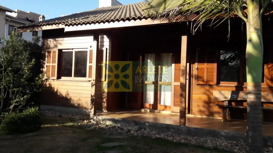 Foto 1 de Casa com 3 Quartos à venda, 118m² em Canto Grande, Bombinhas