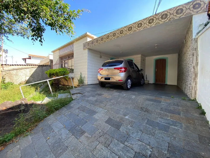 Foto 1 de Casa com 3 Quartos à venda, 360m² em Eldorado, Contagem