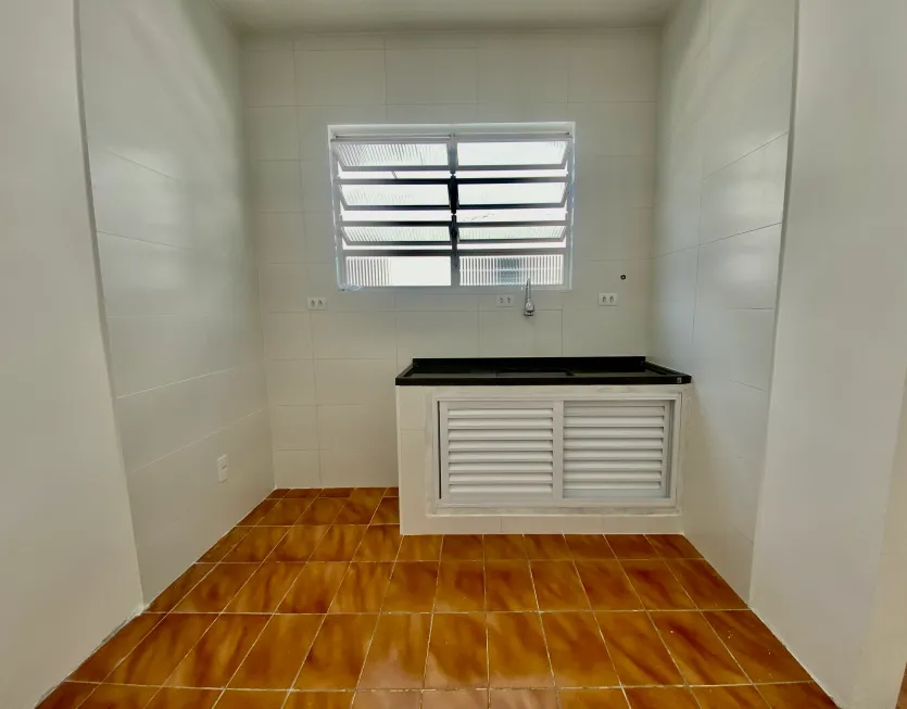 Foto 1 de Apartamento com 1 Quarto para alugar, 50m² em Estuario, Santos