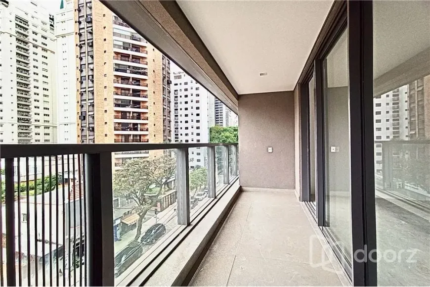 Foto 1 de Apartamento com 1 Quarto à venda, 32m² em Vila Nova Conceição, São Paulo