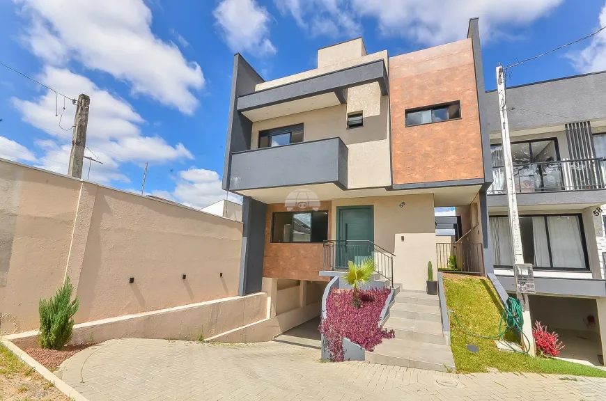 Foto 1 de Casa com 3 Quartos à venda, 267m² em Pinheirinho, Curitiba