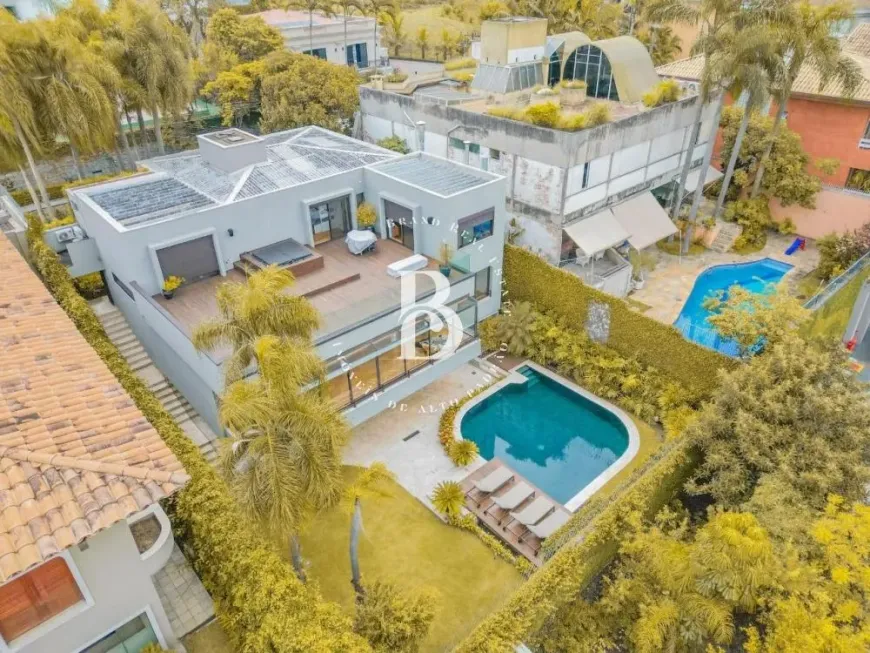 Foto 1 de Casa com 4 Quartos à venda, 480m² em Jardim Everest, São Paulo