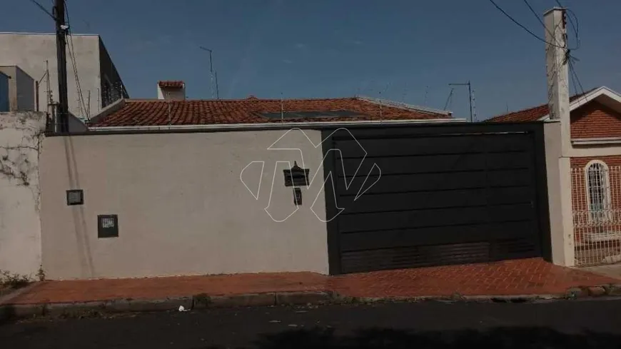 Foto 1 de Sobrado com 3 Quartos à venda, 250m² em Vila Xavier, Araraquara