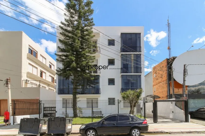 Foto 1 de Apartamento com 3 Quartos para alugar, 50m² em Centro, Pelotas