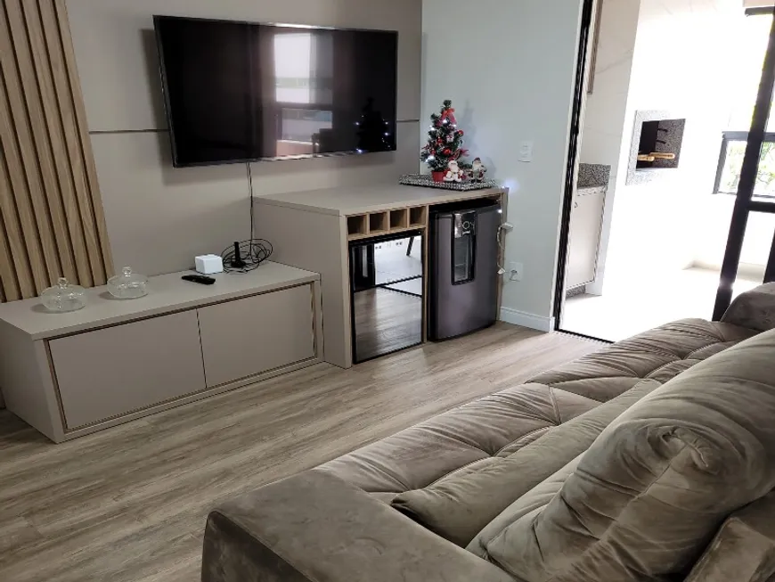 Foto 1 de Apartamento com 3 Quartos para alugar, 100m² em Centro, Balneário Camboriú