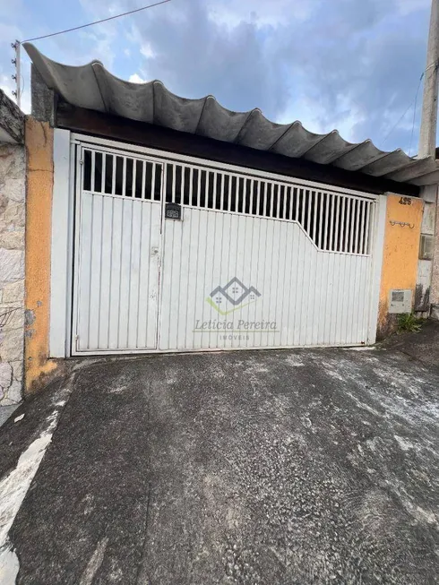 Foto 1 de Casa com 2 Quartos à venda, 70m² em Jardim São Bernardino, Suzano
