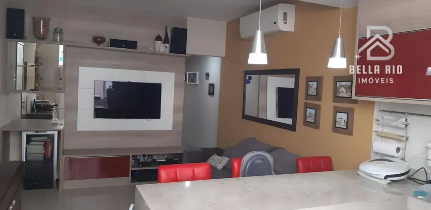 Foto 1 de Apartamento com 2 Quartos à venda, 67m² em Copacabana, Rio de Janeiro