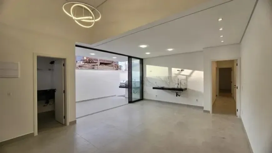 Foto 1 de Casa de Condomínio com 3 Quartos à venda, 125m² em Wanel Ville, Sorocaba