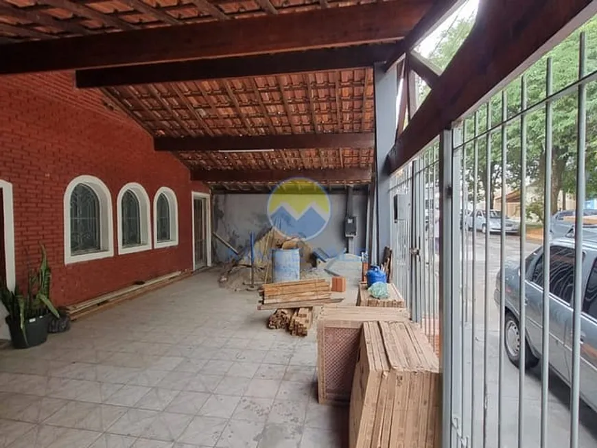 Foto 1 de Casa com 6 Quartos para alugar, 120m² em Jardim Motorama, São José dos Campos