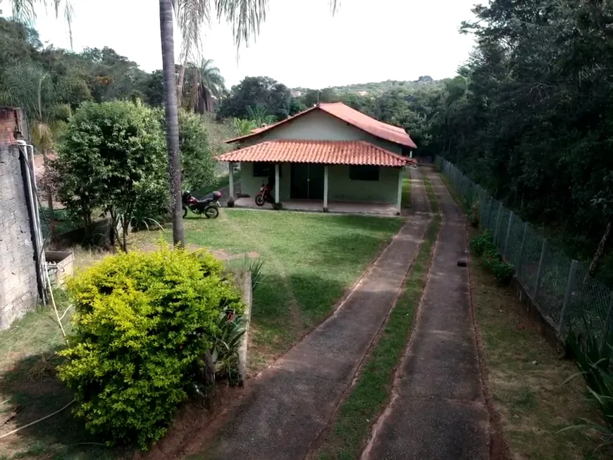 Foto 1 de Fazenda/Sítio com 4 Quartos à venda, 7000m² em Vila Ipê Amarelo, Contagem