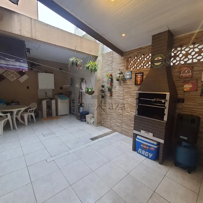 Foto 1 de Casa com 3 Quartos à venda, 140m² em Jardim Alvorada, São José dos Campos