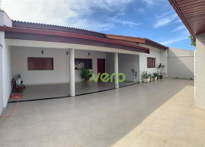 Foto 1 de Casa com 4 Quartos à venda, 226m² em Jardim Ipiranga, Americana