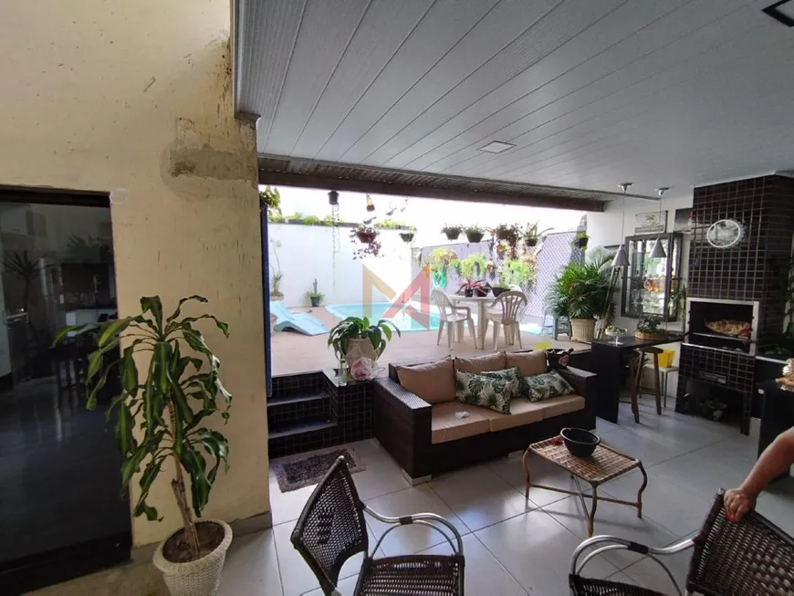 Foto 1 de Casa com 4 Quartos à venda, 250m² em Centro, Vila Velha