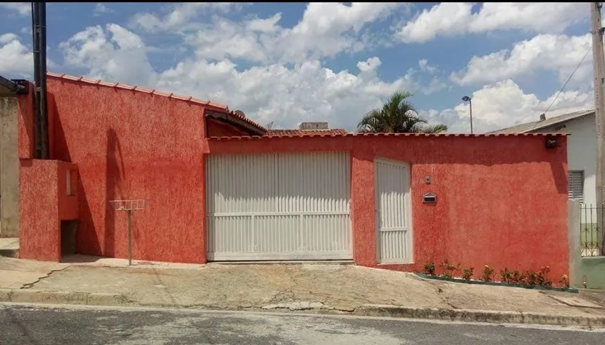 Foto 1 de Casa com 2 Quartos à venda, 110m² em Bandeira, Salto de Pirapora