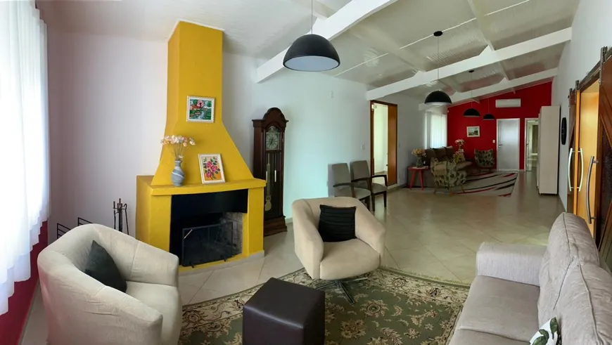 Foto 1 de Casa com 3 Quartos à venda, 460m² em Caxambú, Jundiaí