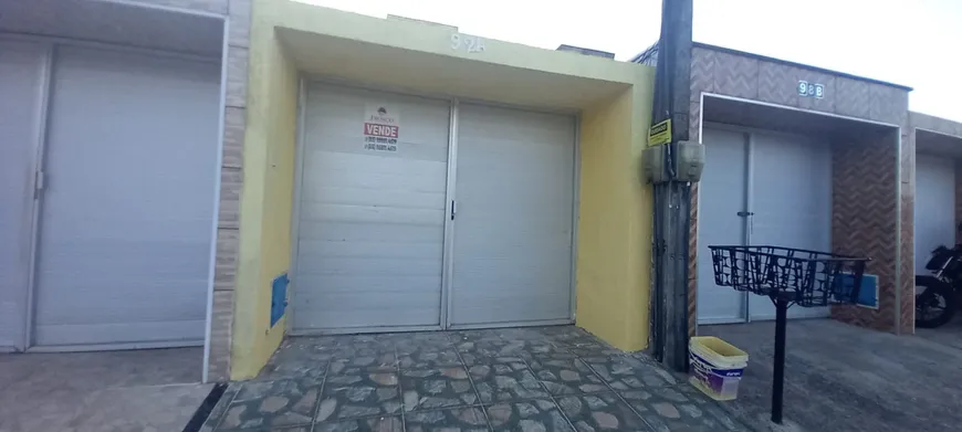 Foto 1 de Casa com 3 Quartos à venda, 75m² em Piratininga, Maracanaú