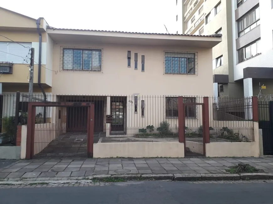 Foto 1 de Casa com 4 Quartos à venda, 293m² em Passo da Areia, Porto Alegre