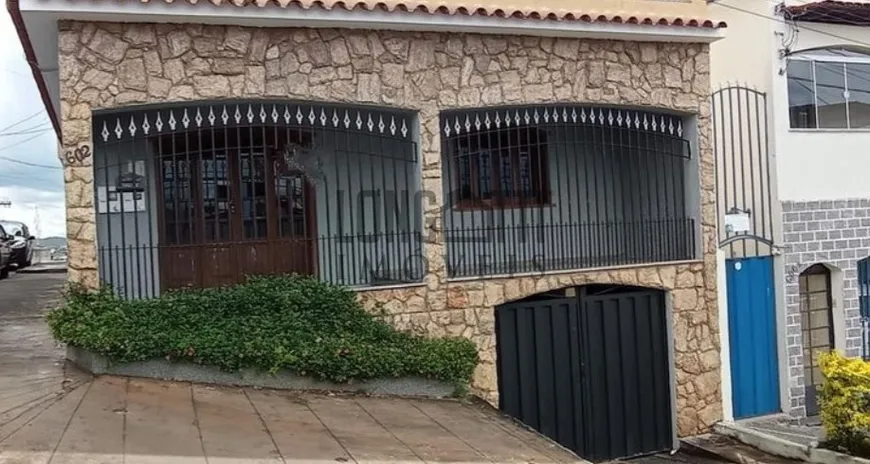Foto 1 de Casa com 2 Quartos à venda, 110m² em Bom Pastor, São João Del Rei