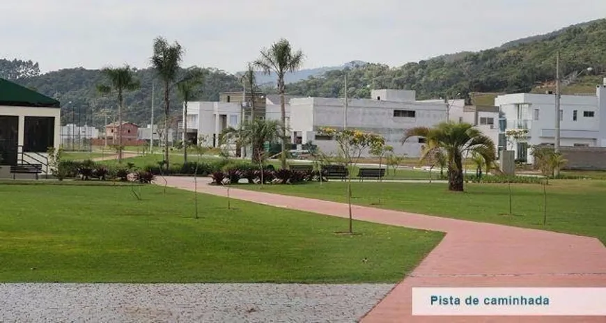 Foto 1 de Lote/Terreno à venda, 605m² em Santa Regina, Camboriú