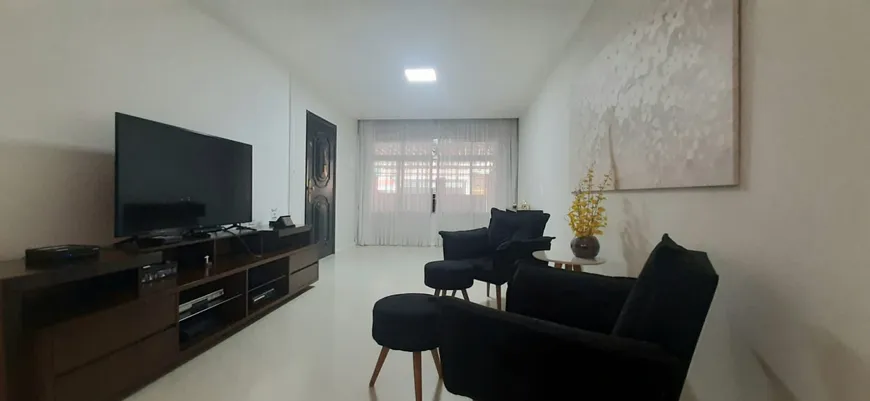 Foto 1 de Casa com 3 Quartos à venda, 185m² em Vila Mazzei, São Paulo