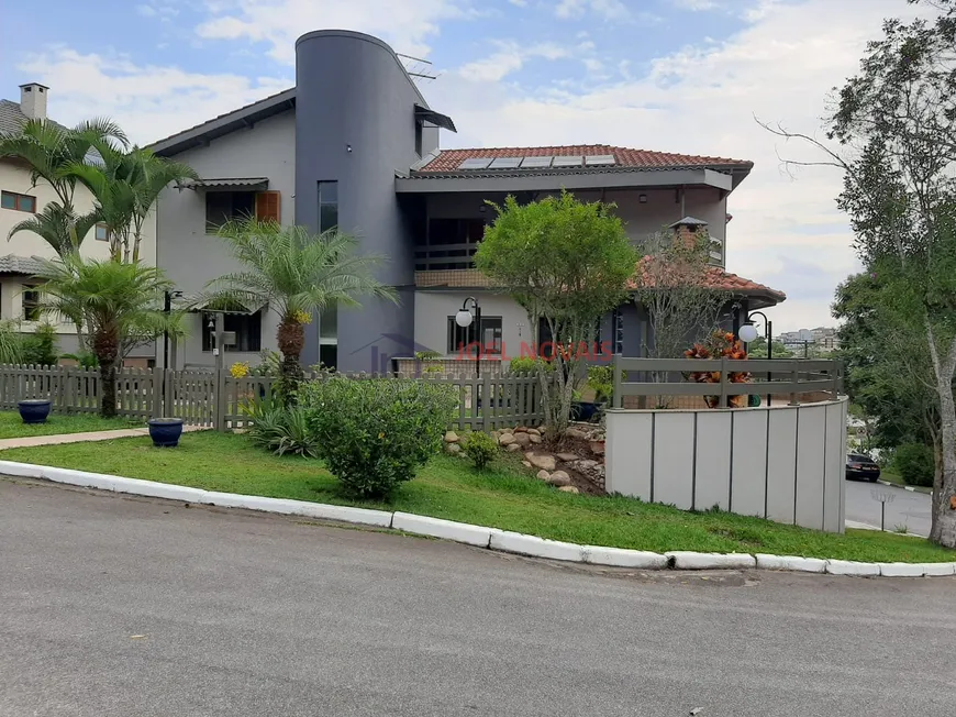Foto 1 de Casa de Condomínio com 3 Quartos à venda, 355m² em Jardim das Cerejeiras, Arujá
