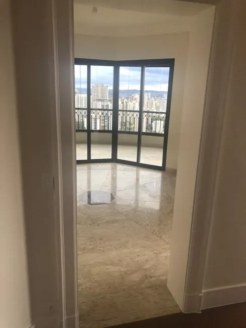 Foto 1 de Apartamento com 4 Quartos à venda, 270m² em Vila Suzana, São Paulo