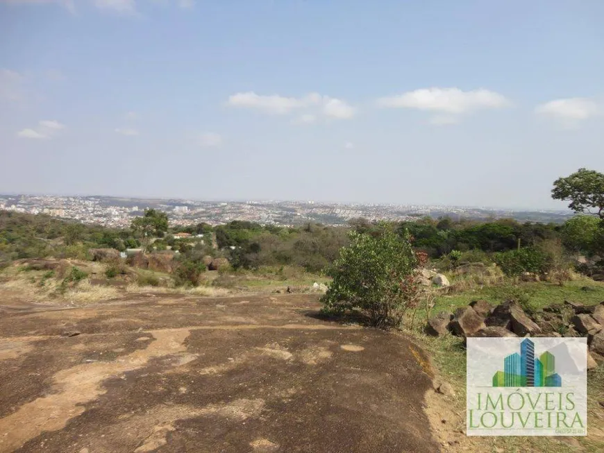 Foto 1 de Lote/Terreno à venda, 38000m² em Chácaras Alpina, Valinhos