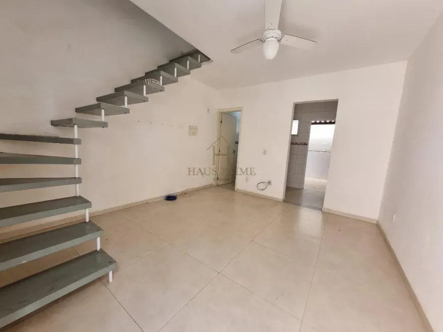 Foto 1 de Casa de Condomínio com 2 Quartos para alugar, 59m² em Agua Espraiada, Cotia