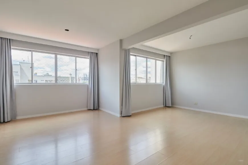 Foto 1 de Apartamento com 4 Quartos à venda, 135m² em Juvevê, Curitiba