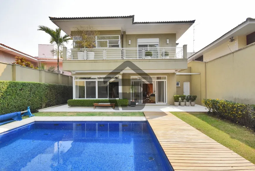Foto 1 de Casa com 4 Quartos à venda, 500m² em Morumbi, São Paulo