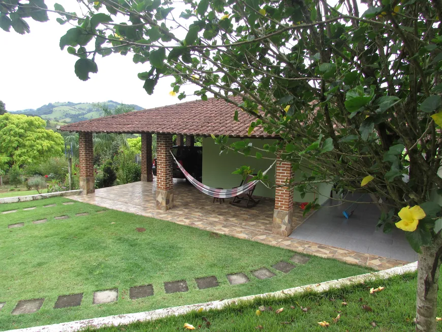 Foto 1 de Fazenda/Sítio com 5 Quartos à venda, 4500m² em Zona Rural, Itapeva