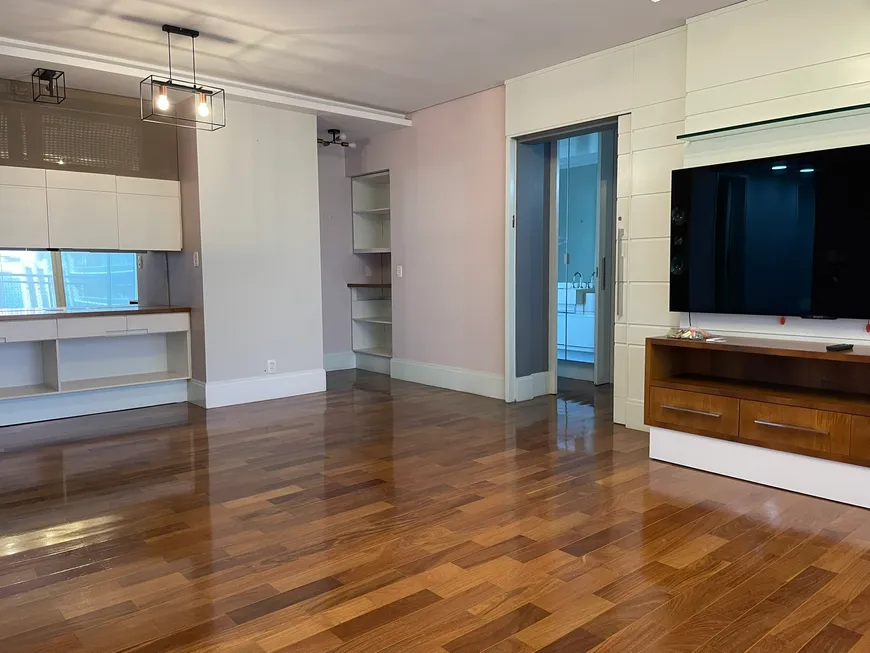 Foto 1 de Apartamento com 2 Quartos para alugar, 133m² em Itaim Bibi, São Paulo