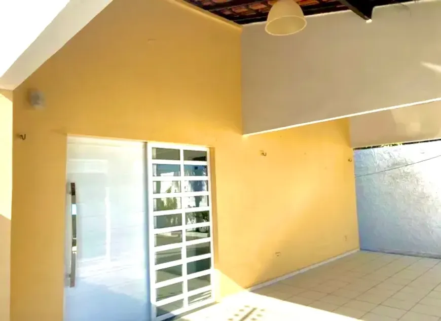 Foto 1 de Casa com 2 Quartos à venda, 82m² em Várzea, Recife