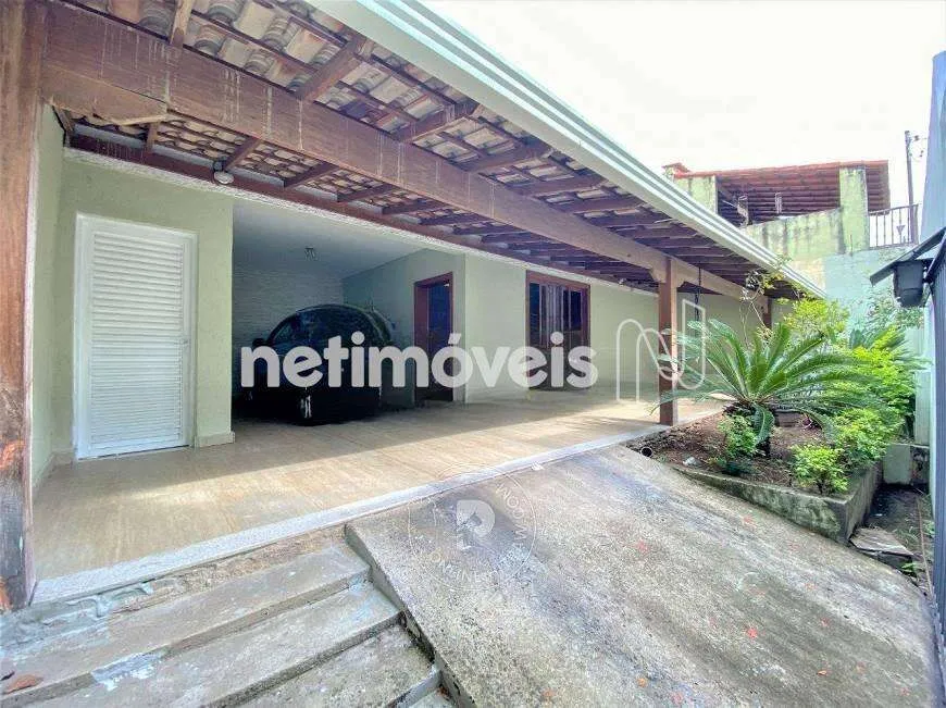 Foto 1 de Casa com 3 Quartos à venda, 360m² em Itapoã, Belo Horizonte