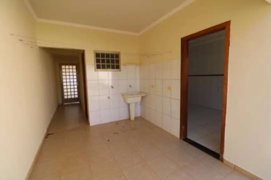 Foto 1 de Casa com 2 Quartos à venda, 80m² em Pituaçu, Salvador