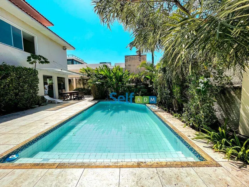 Foto 1 de Casa com 4 Quartos para alugar, 560m² em Camboinhas, Niterói