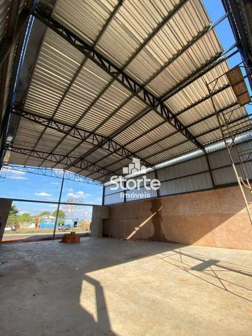 Foto 1 de Galpão/Depósito/Armazém à venda, 223m² em Laranjeiras, Uberlândia