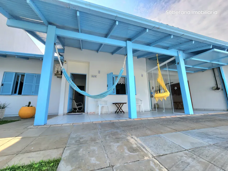 Foto 1 de Casa com 3 Quartos à venda, 133m² em Capao Novo, Capão da Canoa