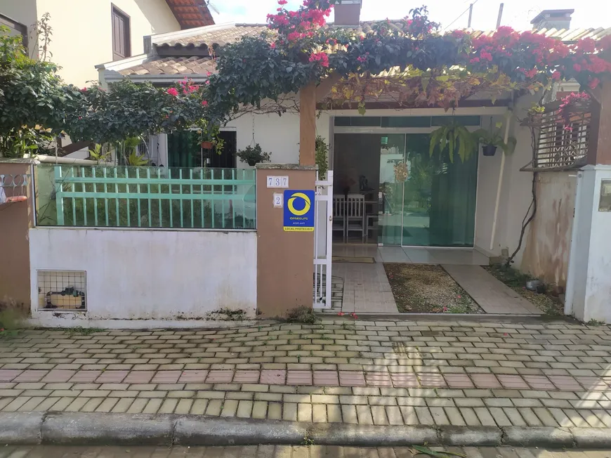 Foto 1 de Casa com 2 Quartos à venda, 72m² em Itacolomi, Balneário Piçarras